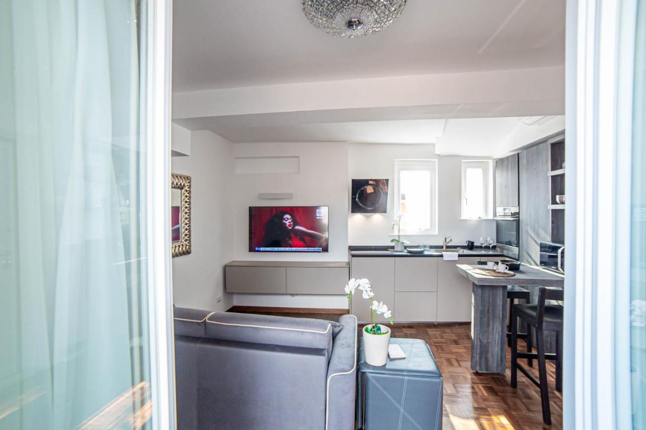 Luxury Top Floor In Trastevere Rome Exterior photo