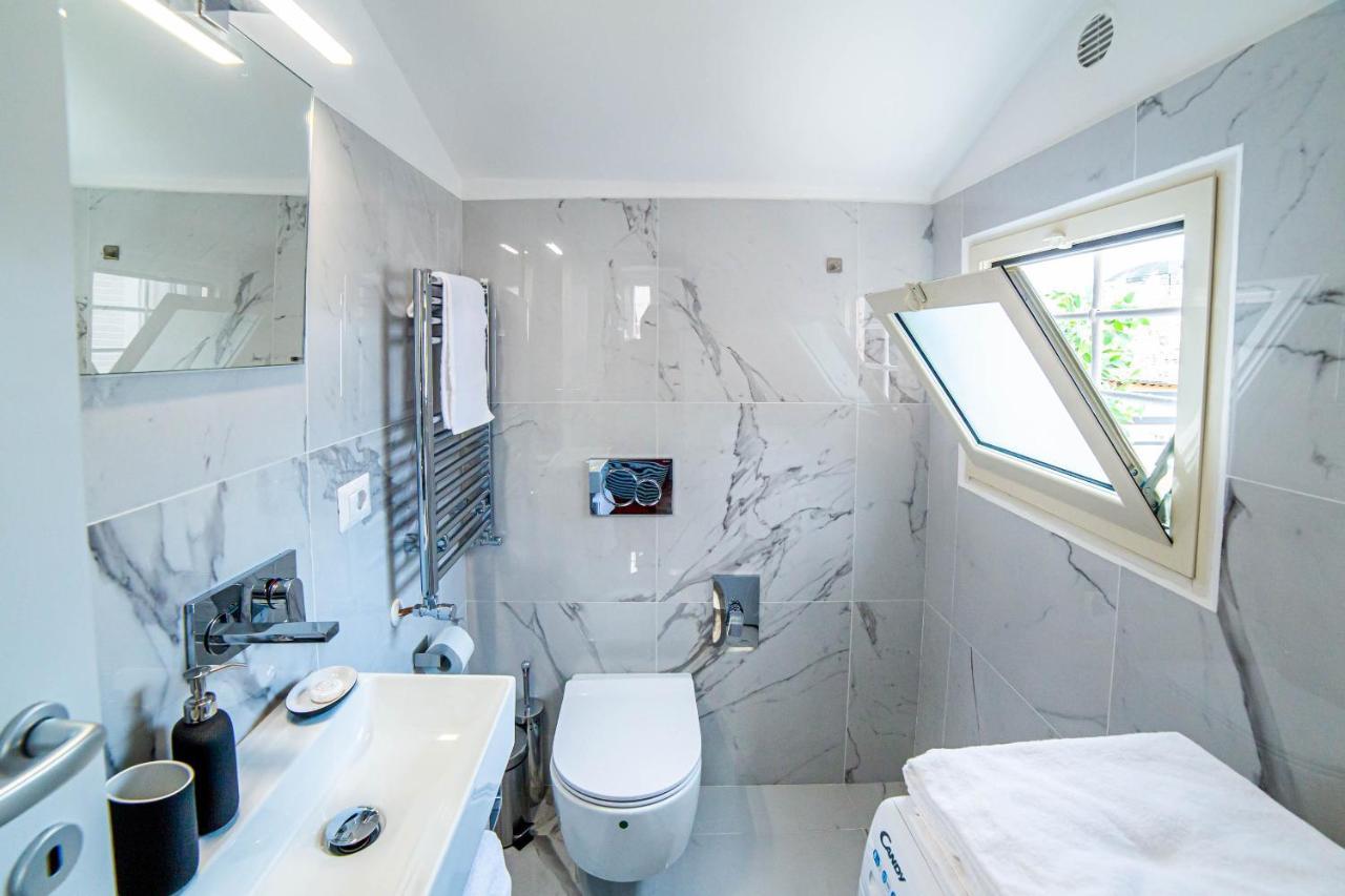 Luxury Top Floor In Trastevere Rome Exterior photo